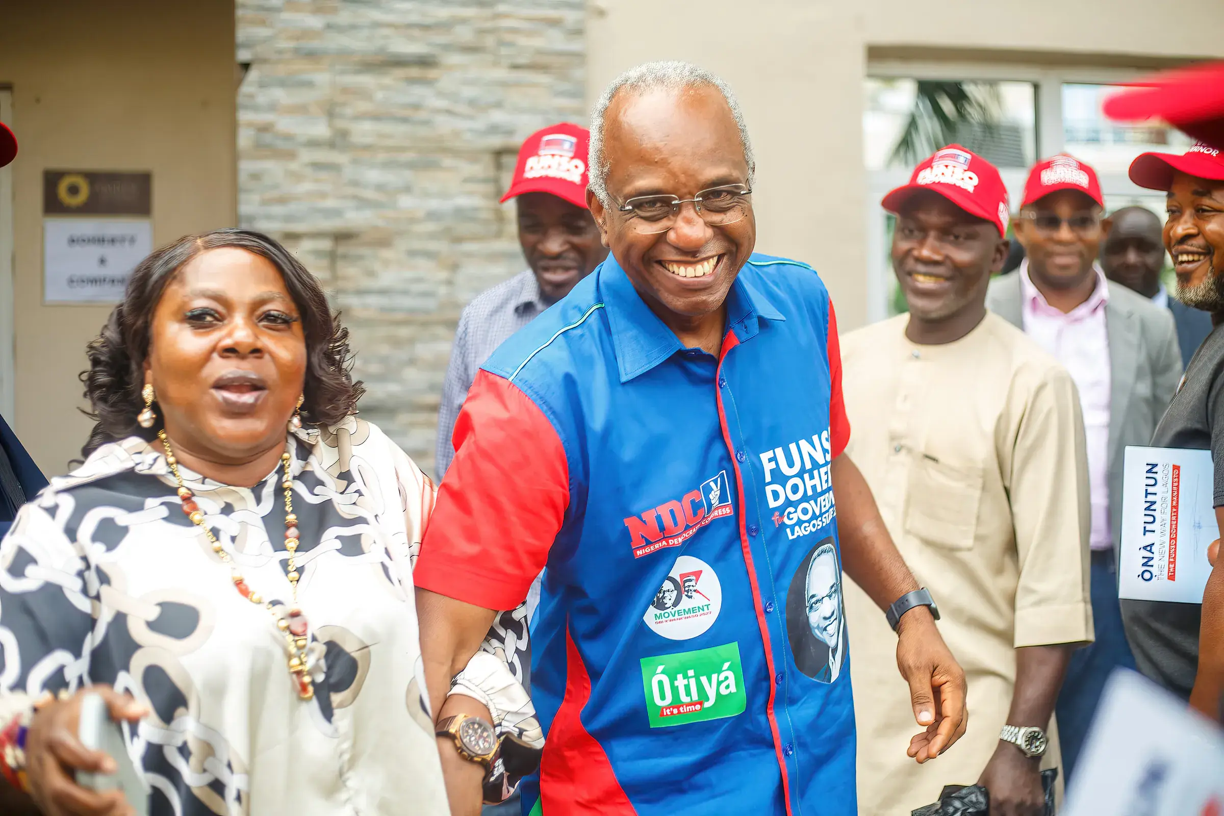 Funso Doherty with people at the unveiling of Ọ̀nà Tuntun.