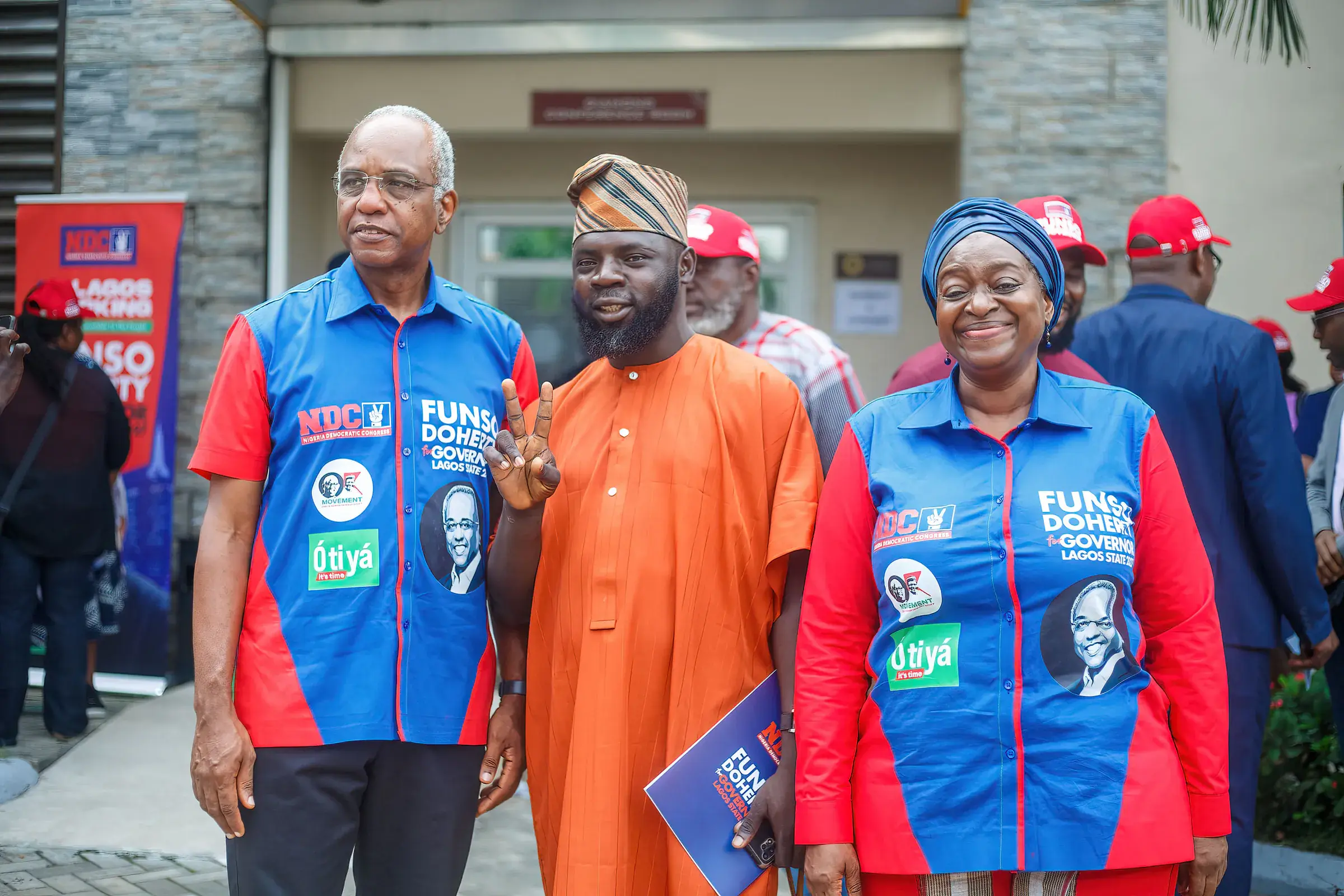 Funso Doherty with people at the unveiling of Tolani Animashaun and the Ọ̀nà Tuntun manifesto.